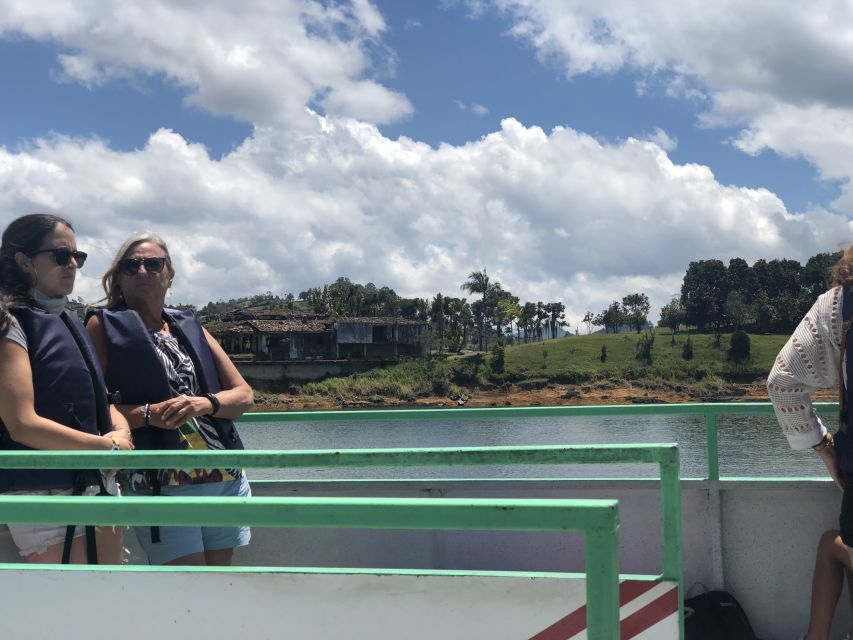 Medellín: Private Guatapé With Peñol Tickets and Boat Ride - Frequently Asked Questions