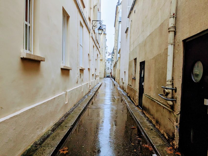 Paris : Game of French Thrones (Walking Tour) - Frequently Asked Questions