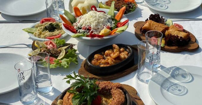 Private Dinner and Cruise on the Bosphorus in Istanbul - Frequently Asked Questions