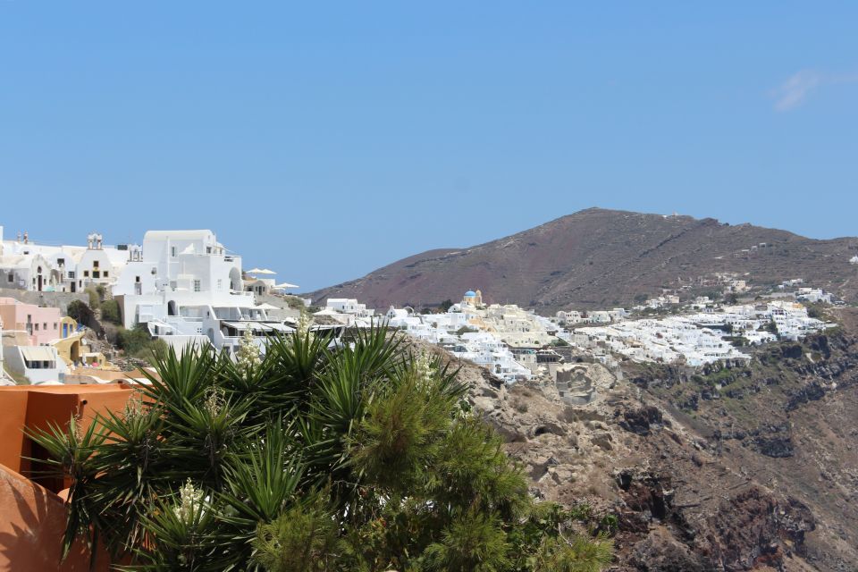 Santorini: Mesa Gonia, Pyrgos and Oia Tour - Frequently Asked Questions