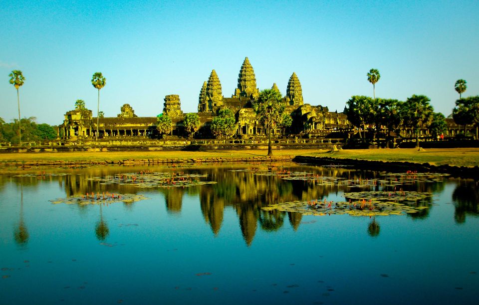 Siem Reap: Angkor Wat Small-Group Historical Day Tour - Frequently Asked Questions