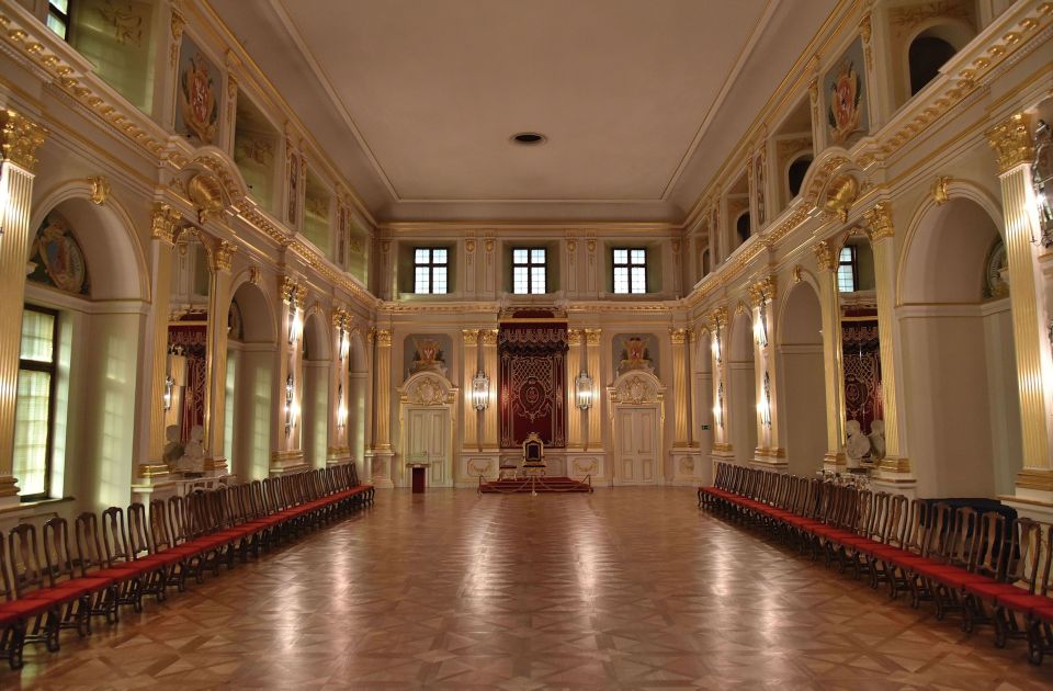 Skip-the-Line Warsaw Royal Castle Private Guided Tour - Frequently Asked Questions