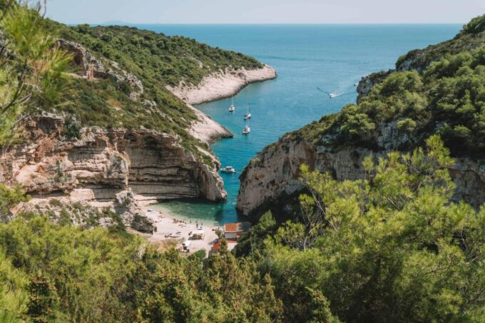 Split: Blue Cave, Hvar & 5 Islands PRIVATE Tour by Speedboat - Frequently Asked Questions