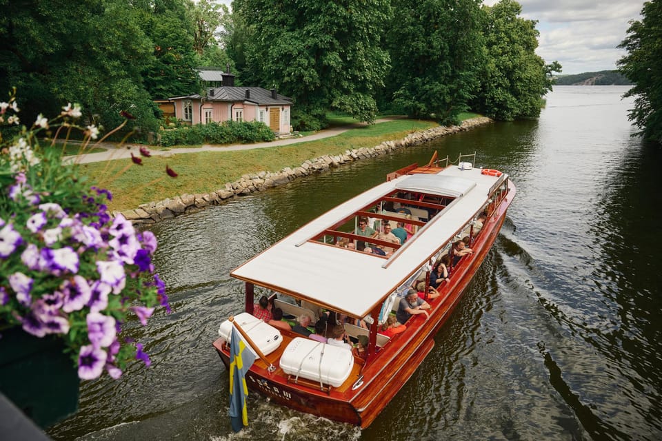 Stockholm: Historical Live-Guided Canal Cruise - Frequently Asked Questions