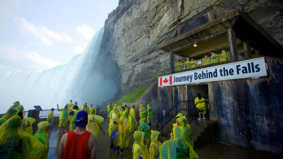 Toronto: Niagara Falls Day Tour With Boat & Behind the Falls - Frequently Asked Questions