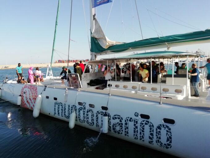 Valencia: Catamaran Party Boat - Frequently Asked Questions