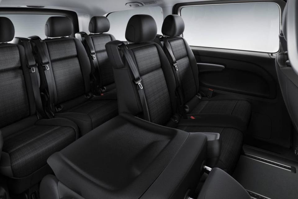 Warsaw: Private Transfer Chopin Airport -City 1-6 Person - Vehicle Comfort Features