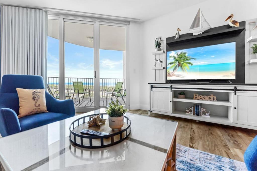 9th Floor 2BR 2 BATH King Suite Beach Shuttle, Heated Pool! Review