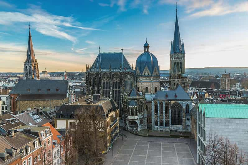 Aachen: Express Walk With a Local in 60 Minutes - Key Points