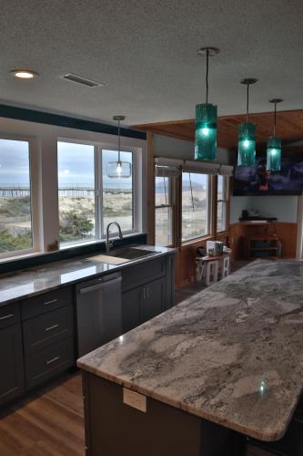 Amazing Ocean View-Newly Renovated Modern Oasis - Good To Know
