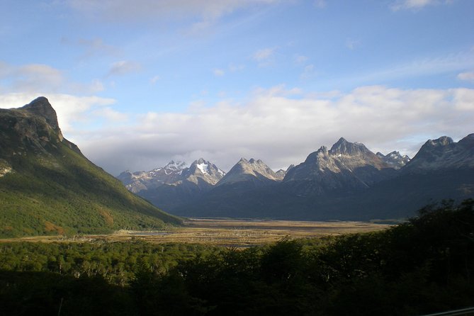 Andes Crossing: Escondido and Fagnano Lakes With Lamb Included - Good To Know