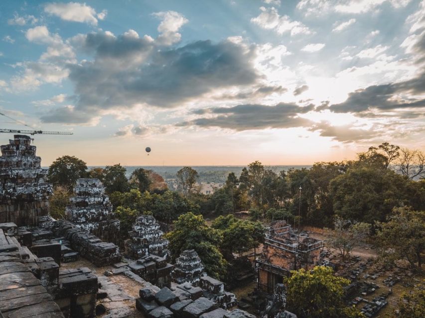 Angkor Wat: Small Circuit Tour by Car With English Guide - Good To Know