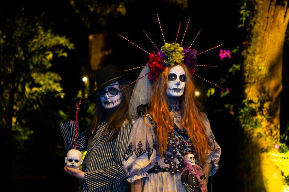 Antigua: Halloween Night Tour - Key Points