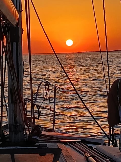 Apulia: Sailing Boat Tour With Aperitif - Key Points