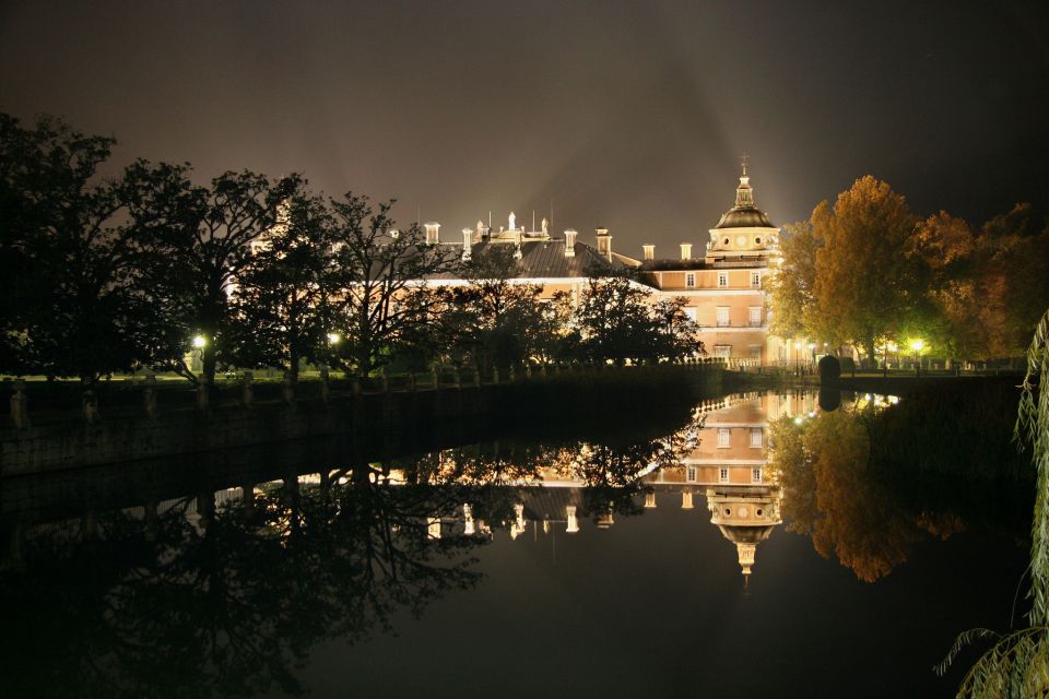 Aranjuez: Mystery and Legends Guided Nighttime Walking Tour - Good To Know