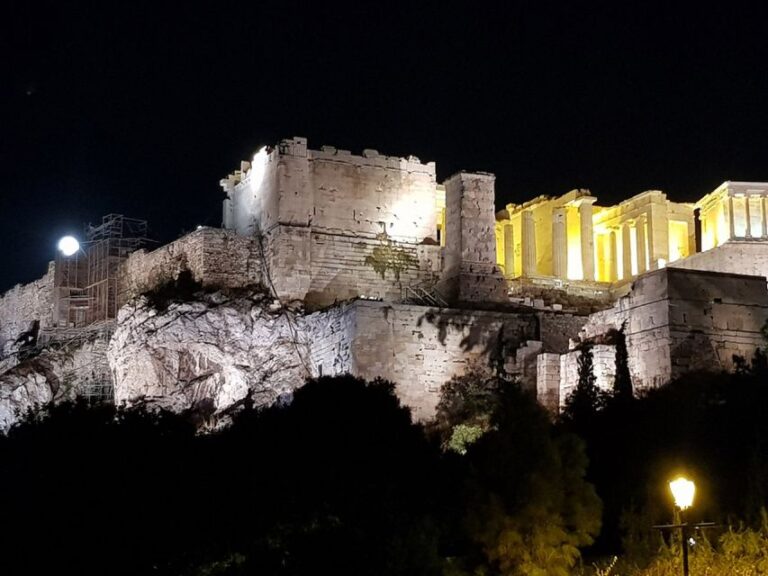 Athens: Electric Bike Night Tour