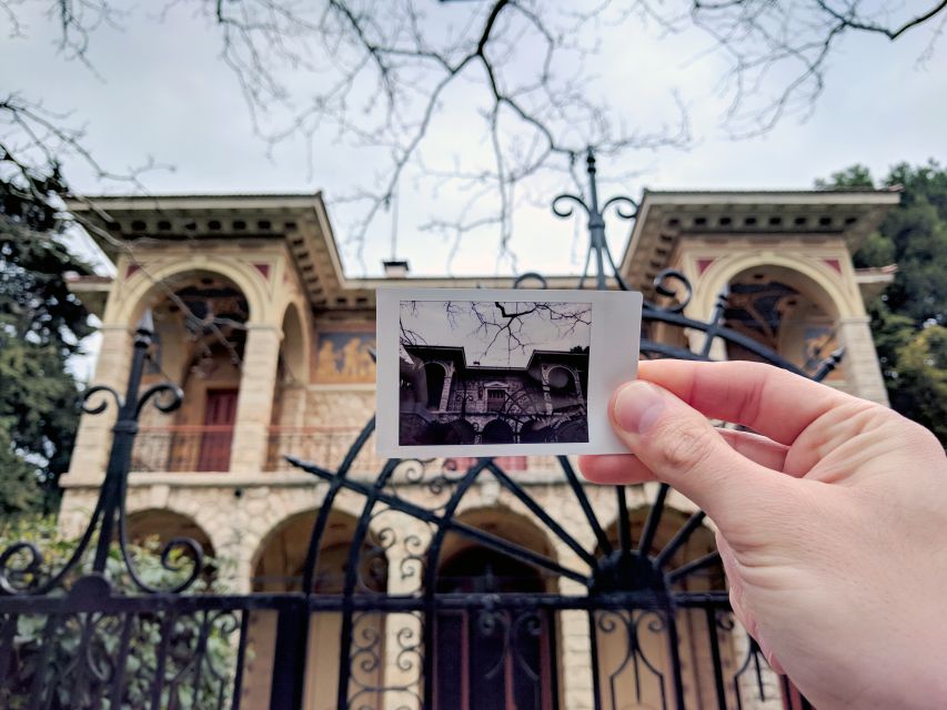 Athens: Instant Camera Photo Tour - Key Points