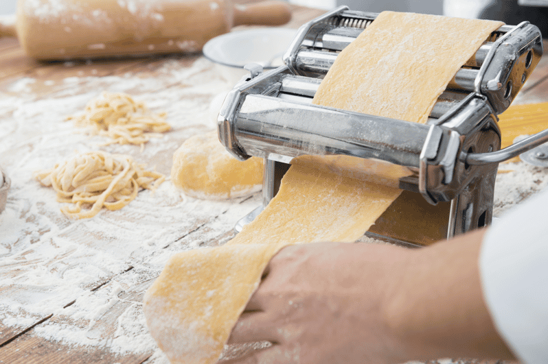 Austin: Master the Art of Colossal Shrimp Alfredo Pasta - Key Points