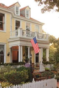 Azalea Inn and Villas - Good To Know
