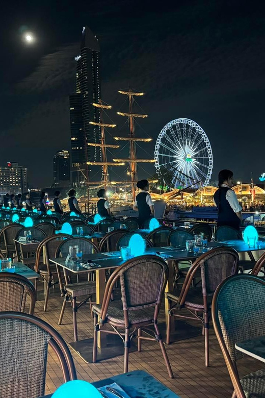 Bangkok: Royal Princess River Dinner Cruise With Live Music - Key Points