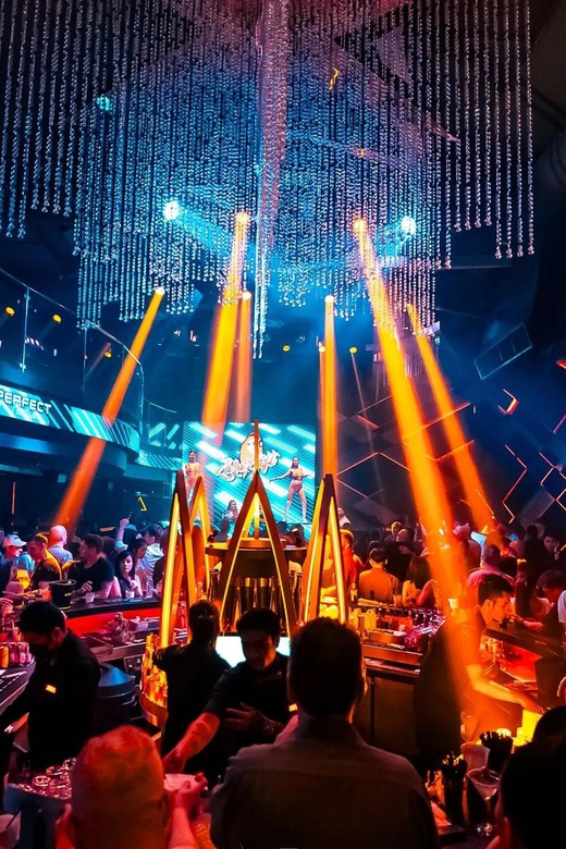 Bangkok: Sukhumvit District Bar and Club Crawl With Shots - Key Points