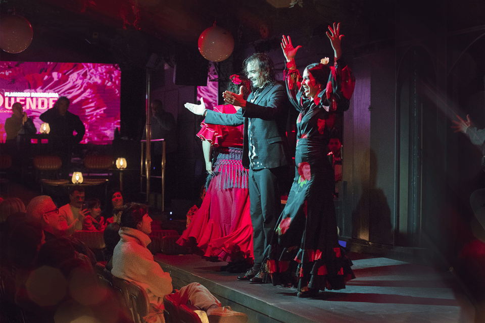 Barcelona: Flamenco Show With Drink at La Rambla - Intimate and Passionate