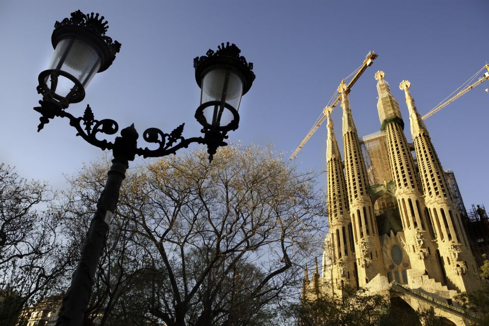 Barcelona: Half Day Tour on Sidecar Motorcycle - Key Points