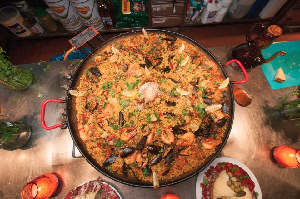 Barcelona: Paella Cooking Experience & Boqueria Market Tour - Key Points