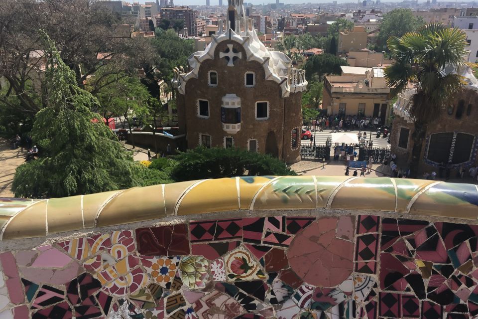 Barcelona: Sagrada Familia and Park Guell Full-Day Tour - Key Points