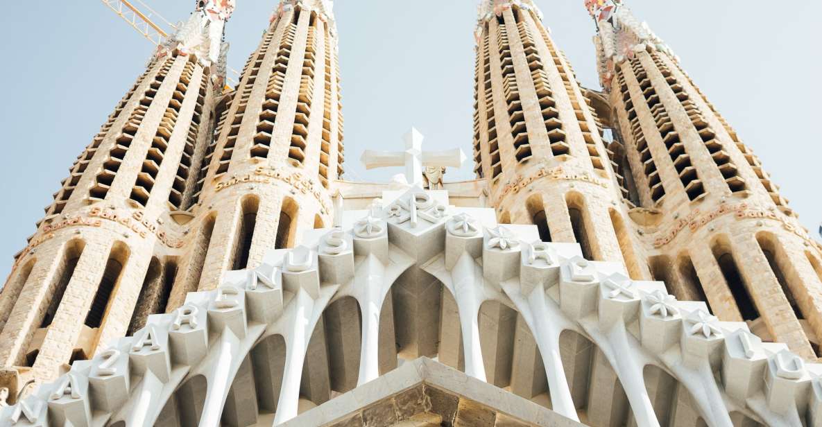 Barcelona: Sagrada Familia Guided Private Tour - Key Points