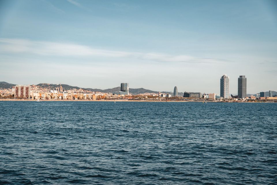 Barcelona: Sunset Cruise Boat - Key Points