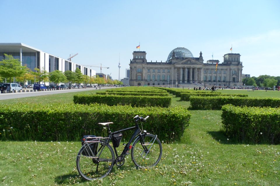 Berlin: E-Bike Tour of the Berlin Wall and Mitte Highlights - Key Points