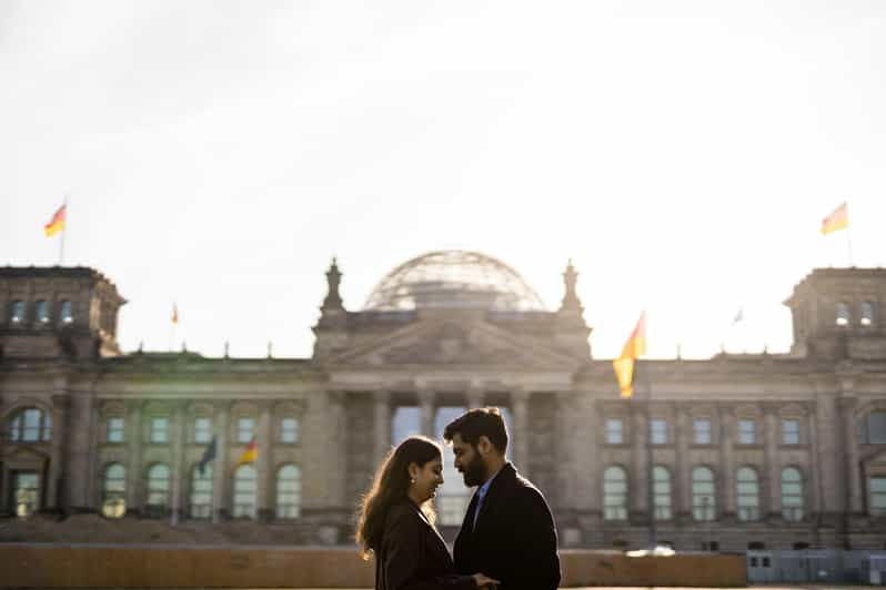 Berlin: Early Morning Photo Session to Avoid the Crowd - Key Points