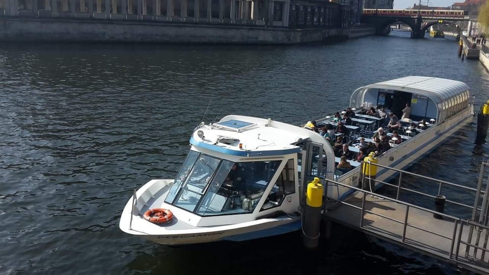 Berlin: East Side Gallery Spree Cruise by Electric Boat - Key Points