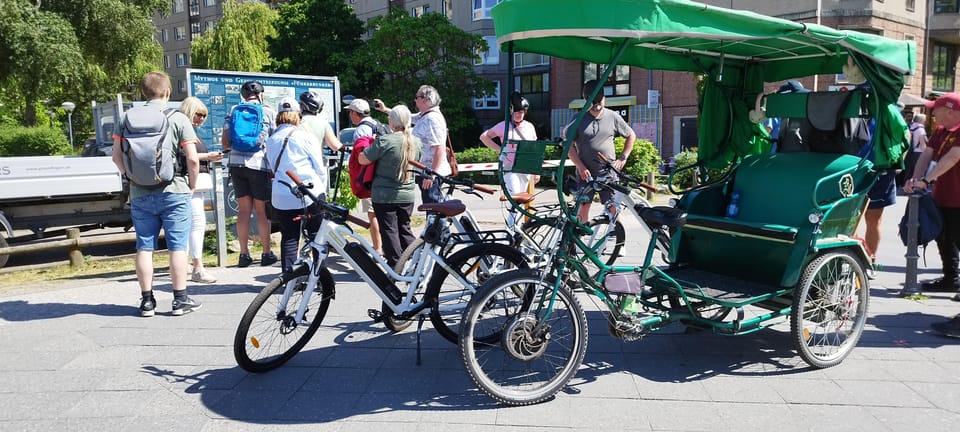 Berlin (E)Bike Tour Historical Highlights in Small Groups - Key Points