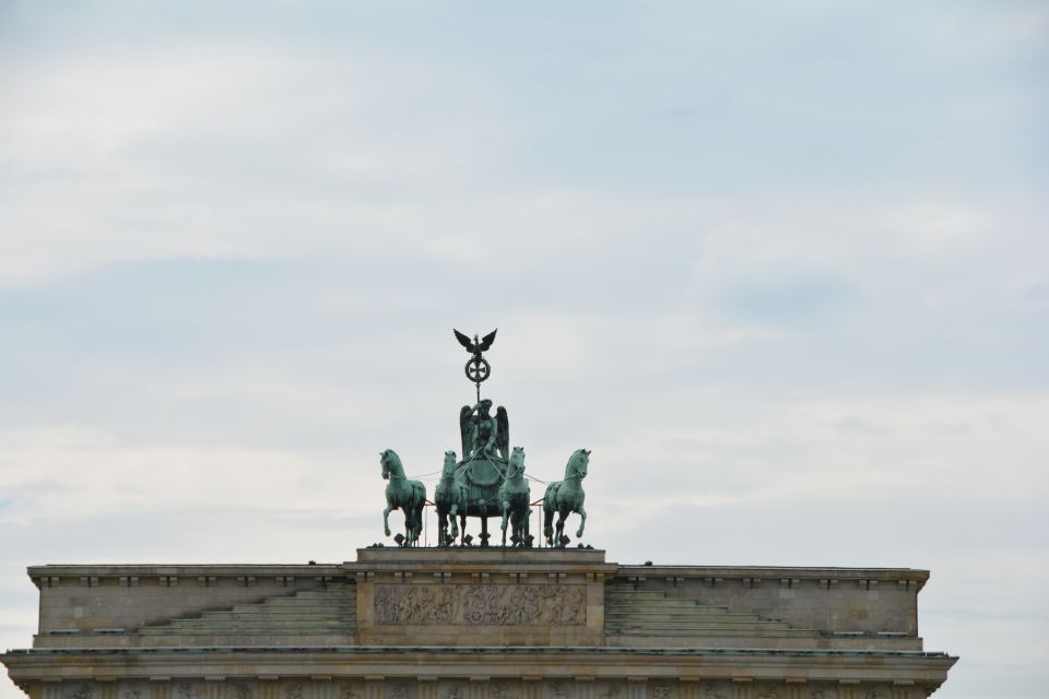 Berlin: Historical Sights & Berlin Wall Tour With a Berliner - Key Points