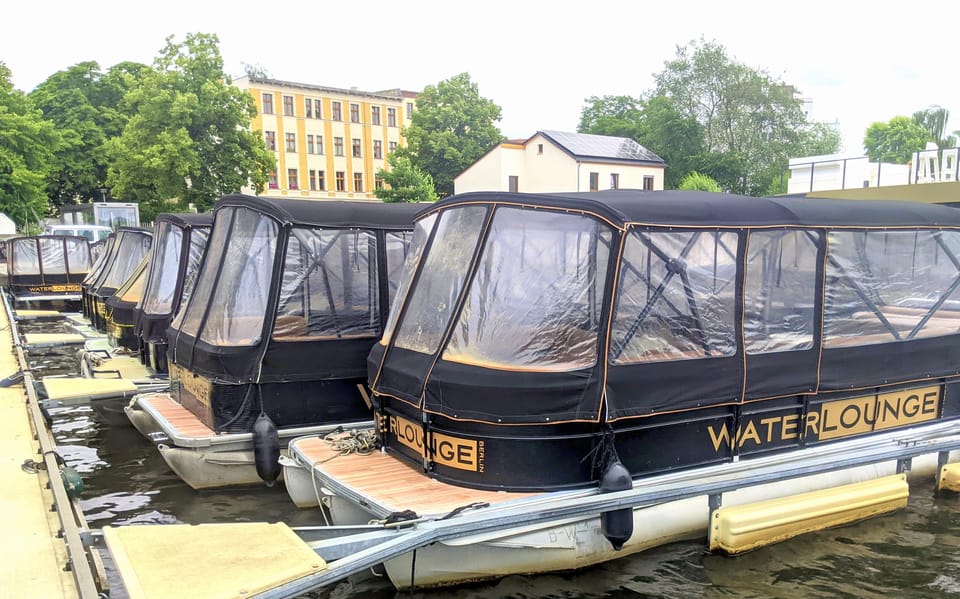 Berlin: Rent a License-Free Boat for up to 8 PAX - Key Points