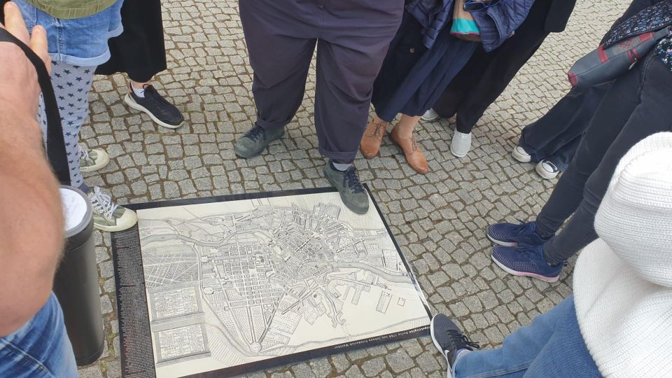 Berlin: Walking Tour on Protest and Resistance in Berlin - Key Points