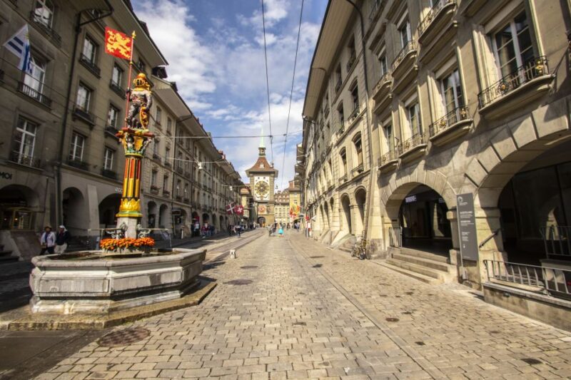 Bern: Express Walk With a Local in 60 Minutes - Good To Know