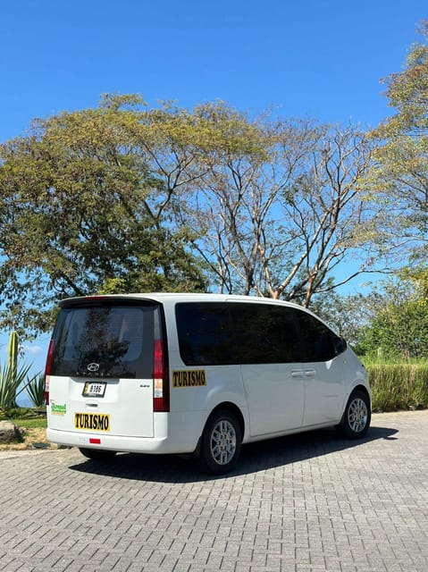 Best Value Deluxe Transportation La Fortuna - Tamarindo - Key Points