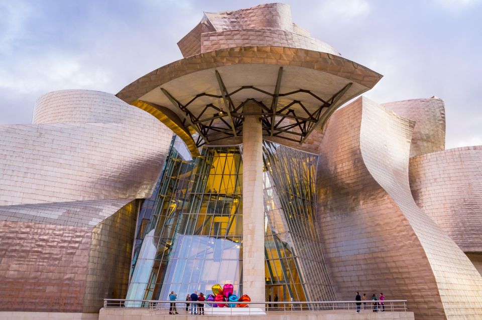 Bilbao: Guggenheim Museum Private Guided Visit - Key Points