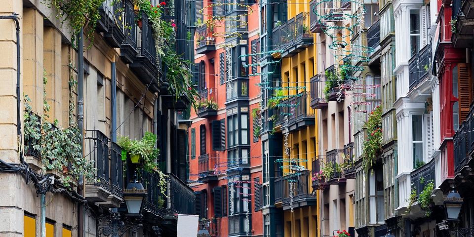 Bilbao: Old Quarter Walking Guided Tour - Key Points