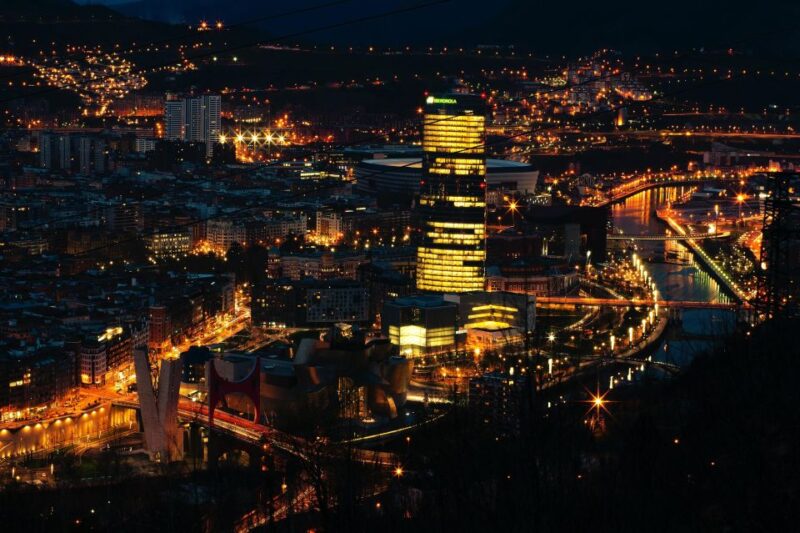Bilbao: Private Night Walking Tour - Key Points
