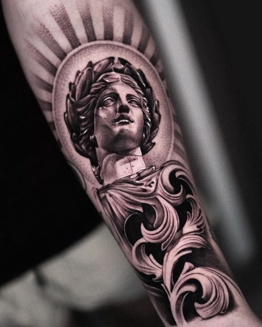 Black and Grey Realistic Tattoo With Daniel Muñoz - Key Points