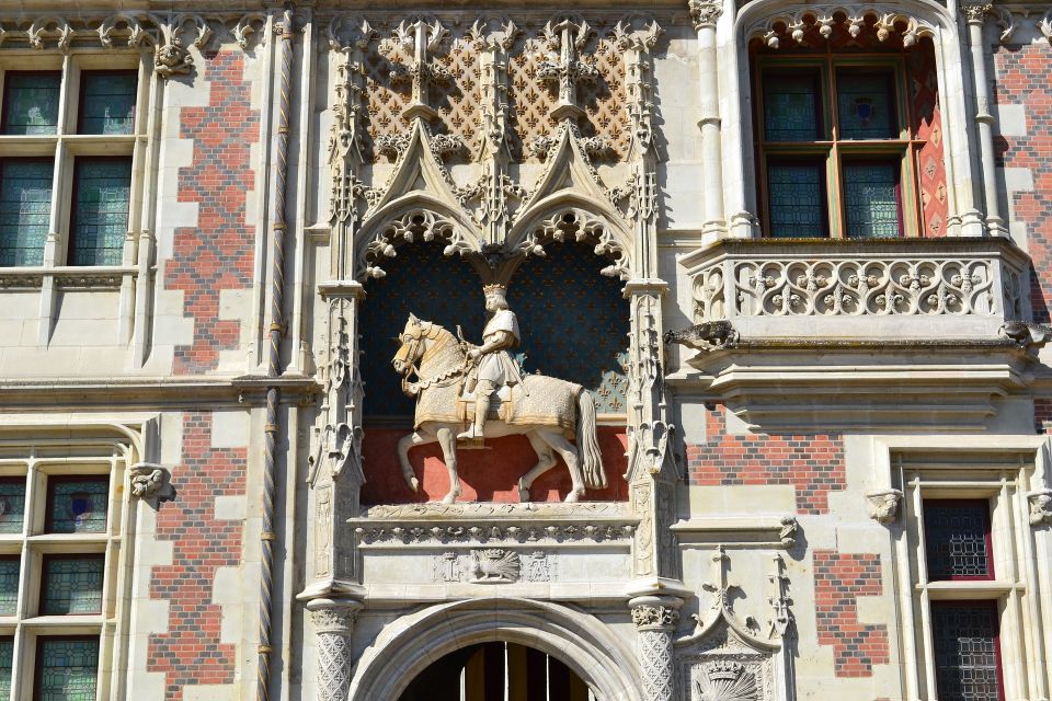 Blois: Private Tour of Blois Castle With Entry Tickets - Key Points