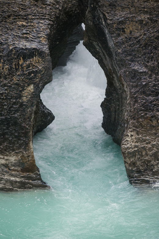 Boat Tour in the Lake, Inside the Cave ... - Key Points