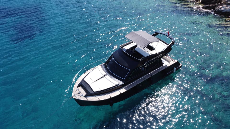 Bodrum Yacht Tour: Private Motoryacht Tour Bodrum - Yacht - Key Points