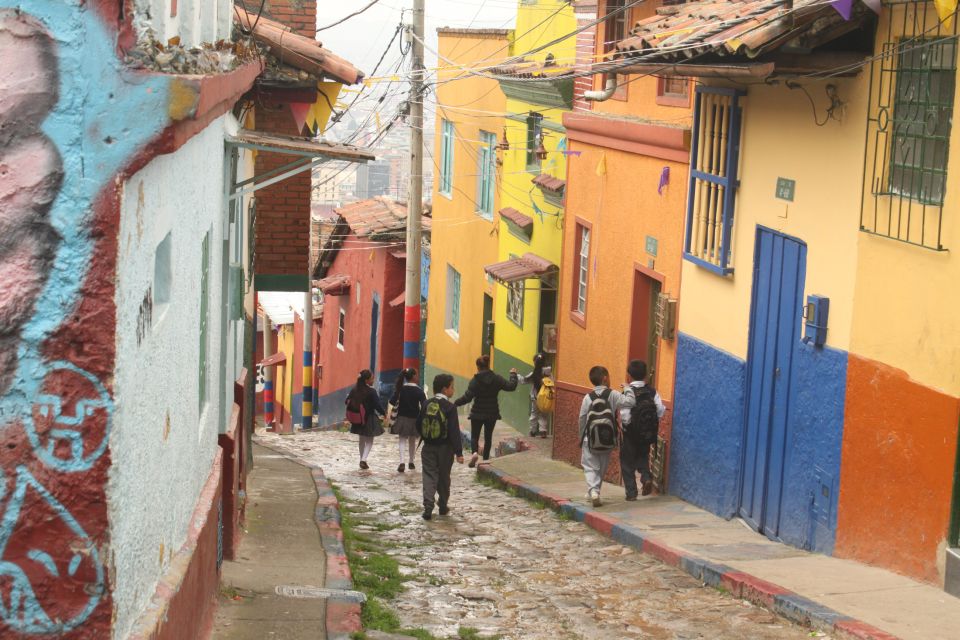 Bogotá: Breaking Borders Tour - Key Points