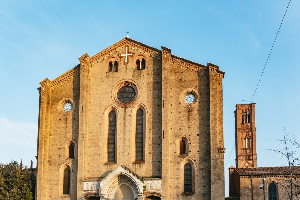 Bologna: City Center Walking Tour - Key Points