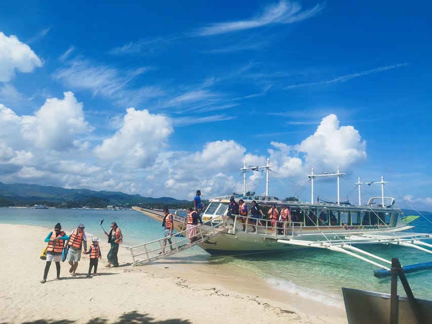 Boracay: Island Hopping Boat Tour With Crystal Cove Entry - Tour Overview